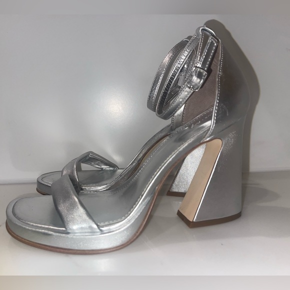New Circus by Sam Edelman metallic silver Holmes sandal sz 8.5 - Picture 3 of 7